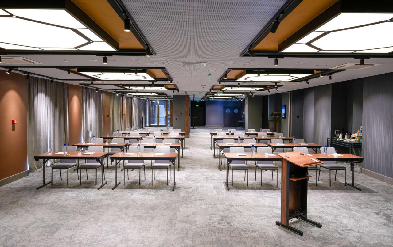 Radisson Blu Aurum Hotel, Brassó Kültér fotó Meeting room